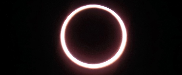 Фото: «пингвинье» кольцеобразное затмение Солнца