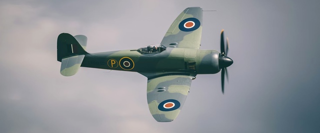 Деменция вызвала у пенсионера любовь к звуку полета истребителя — исследование