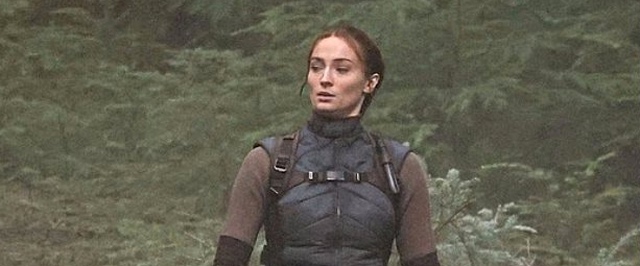 Фото: Софи Тернер на съемках Tomb Raider