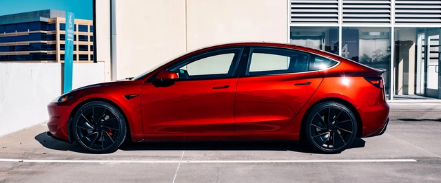 Tesla признала удаленное управление роботакси, но только на низкой скорости