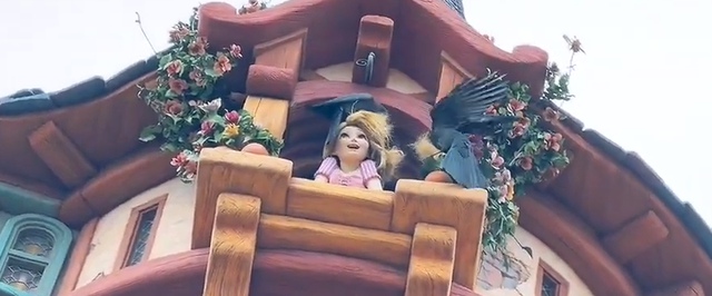 Вороны заклевали Рапунцель в Диснейленде — Disney потеряла второго робота за пару дней