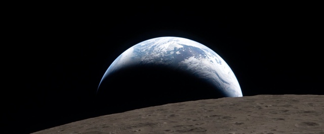 Фото: человечество впервые увидело затмение Солнца с орбиты Луны