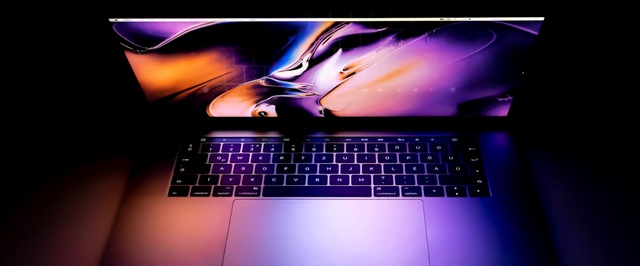 Возможно, MacBook Pro с M5 Max меняет цвет экрана при высокой нагрузке