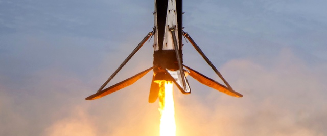 SpaceX запустила 3 здоровенных спутника разом
