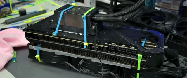 К GeForce RTX 3080 приделали водоблок и 11 вентиляторов — температура драматично упала