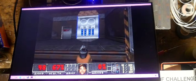 В Doom сыграли на ПК, работающем от батареек