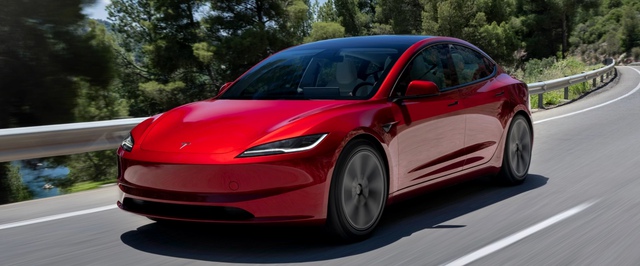 Tesla пришлось переименовать автопилот ради его работы в Евросоюзе