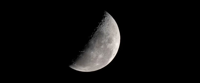 NASA исследует здоровенное отверстие в Луне